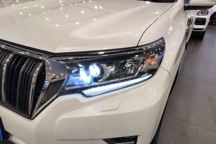 Used Toyota Prado 2018 3.5L Automatic TX-L with Rear-Mounted Spare Tire