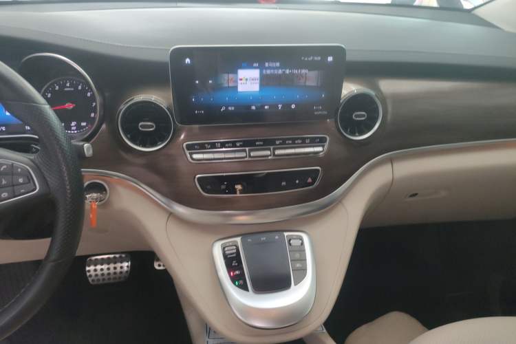 Used Mercedes-Benz V-Class 2021 V 260 L Long-wheelbase Luxury Edition