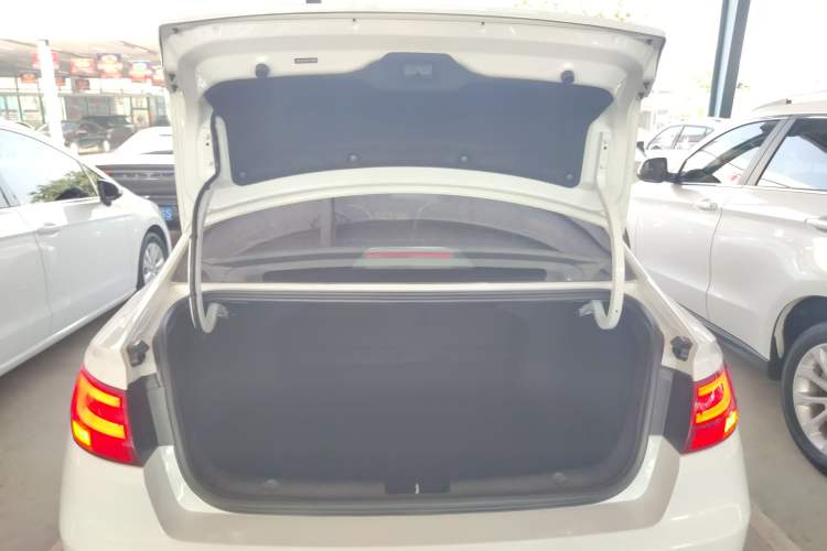 Used Geely Auto Emgrand GL 2021 UP 1.4T CVT Leading Edition
