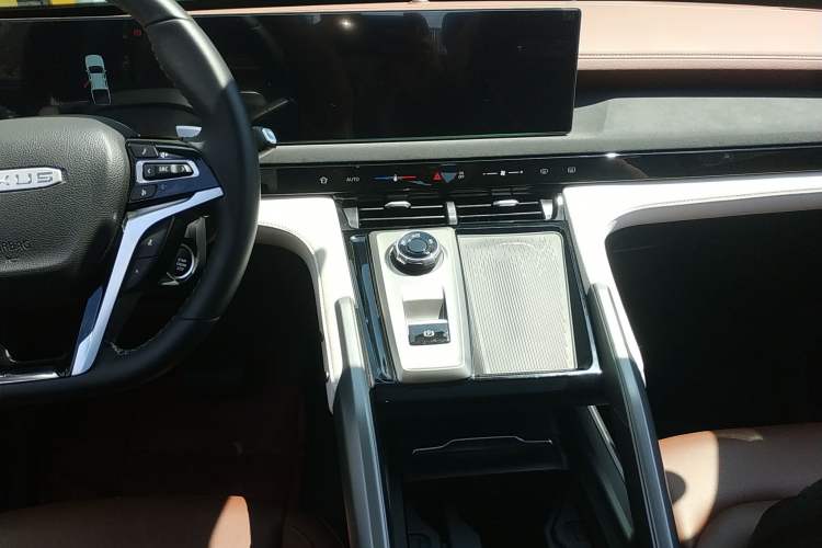 Used SAIC MAXUS Xingji 2023 Starry H 2.0T Automatic Diesel Dual-Turbo All-Wheel Drive Luxury Edition Long Wheelbase
