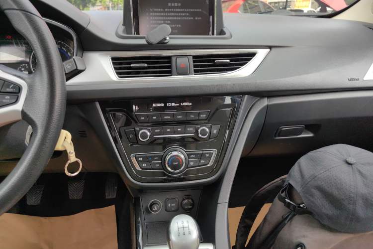 Used Changan Alsvin V7 2016 1.6L Manual Enjoyment Model China V Standard
