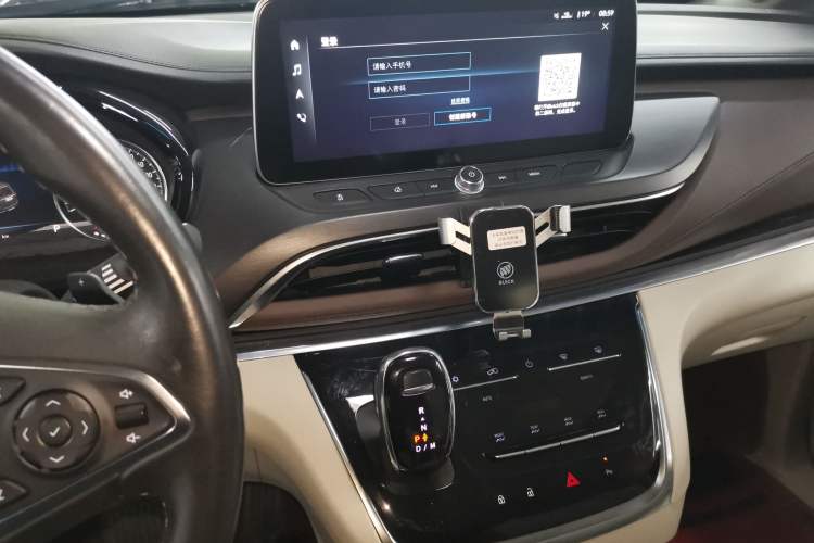 Used Buick GL8 2021 Land Cruiser Executive Class 652T Luxury Model
