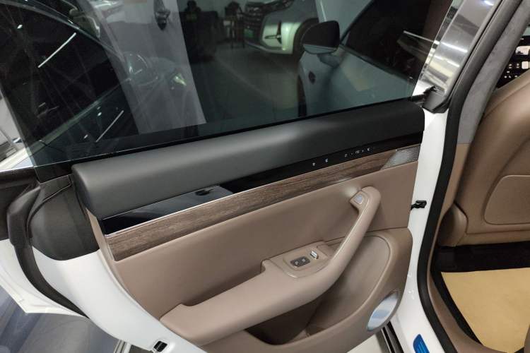 Used Hima Luxeed R7 2025 Extended-Range 331km Ultra
