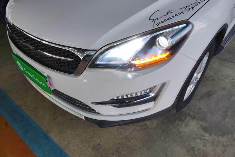 Used Zotye Domy X5 2015 1.5T CVT Landlord Model China IV Standard
