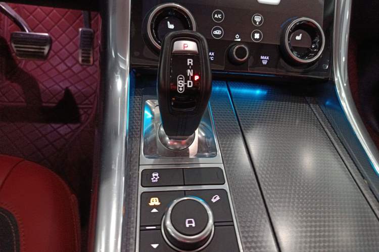 Used Land Rover Range Rover Sport 2020 3.0 L6 HSE DYNAMIC
