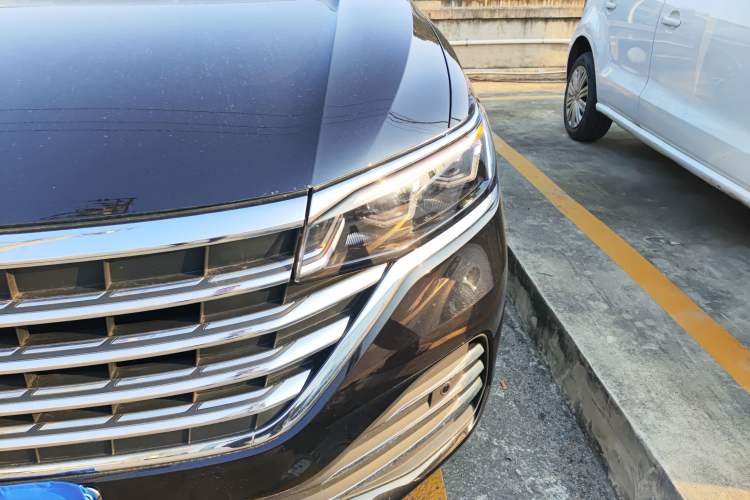 Used Volkswagen Viloran 2024 380TSI Premium Edition