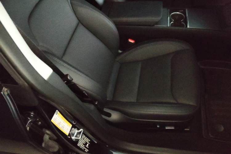 Used Tesla Model 3 2025 Rear-Wheel-Drive Version
