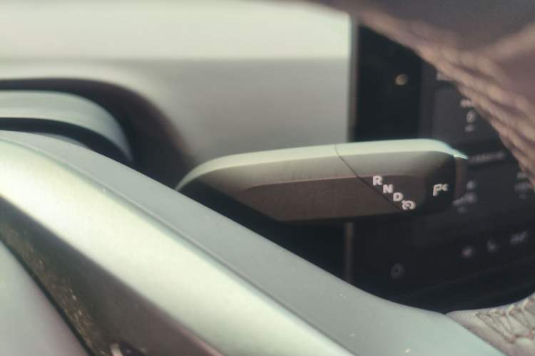 Used  06 2025 Max Extended-Range Edition
