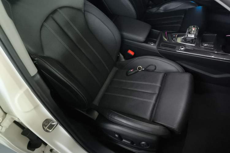 Used Audi A4L 2020 40 TFSI quattro Luxury Dynamic Model