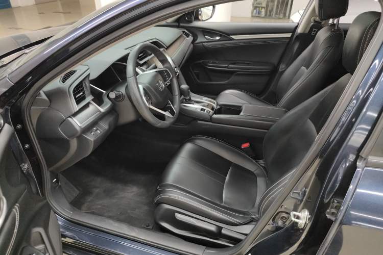 Used Honda Civic 2016 220TURBO CVT Luxury Edition
