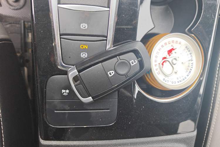 Used Ford Escape 2020 EcoBoost 245 Two-Wheel-Drive Titanium Edition
