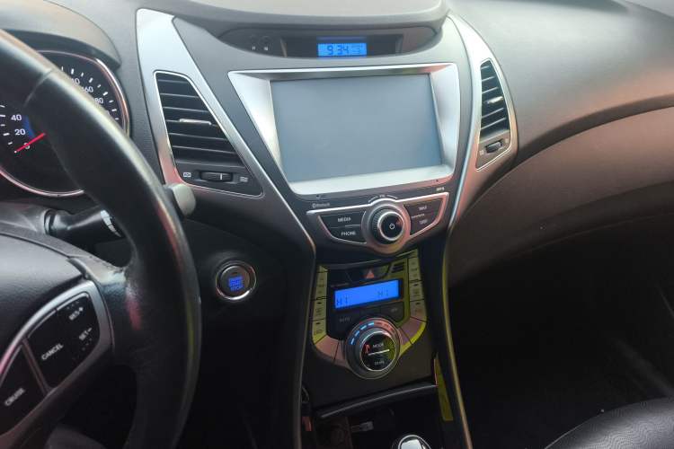 Used Hyundai Elantra (5th Generation / Langdong) 2013 1.6L Automatic Luxury Model
