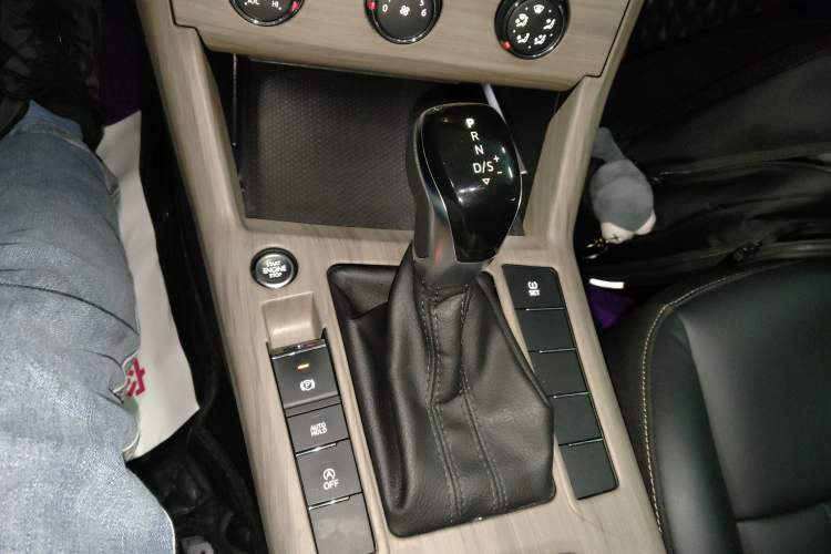 Used Volkswagen Passat 2020 280TSI Business Edition China VI Standard
