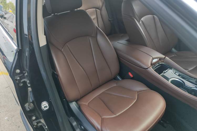 Used Buick Envision 2019 20T Two-Wheel Drive Luxury Version China VI Standard
