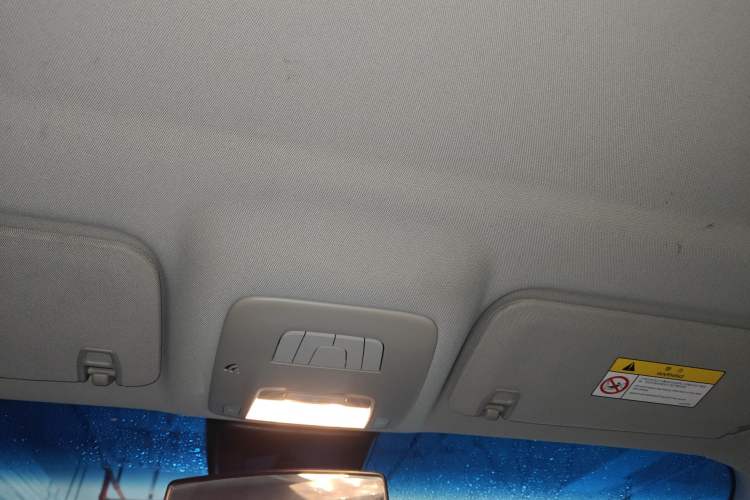 Used Buick GL8 2023 Land Executive Class Comfort Model
