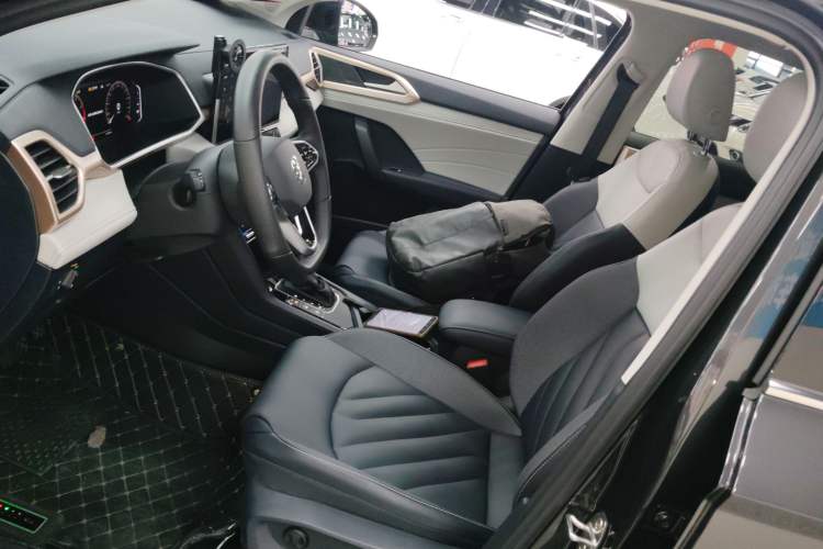 Used Volkswagen Tharu 2023 300TSI Two-Wheel-Drive Full Moon Edition
