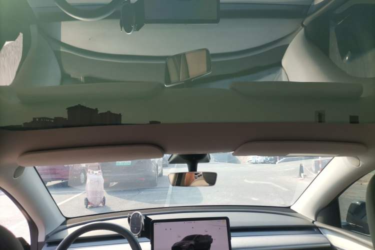 Used Tesla Model Y 2023 Long-Range All-Wheel-Drive Version