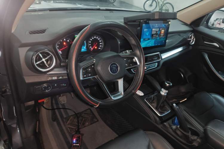 Used BYD Song 2021 Classic Edition 1.5T Manual Luxury Model
