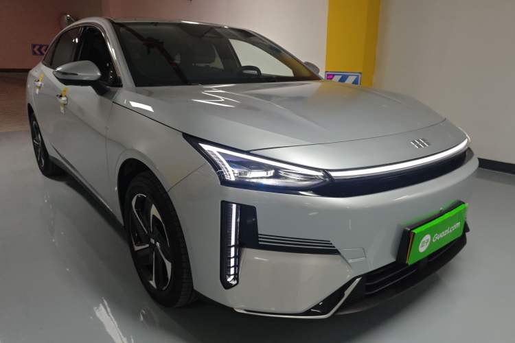 Used  L6 2025 EM-i 140km Starship Edition