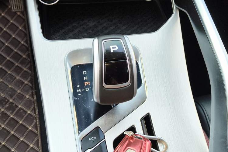 Used Geely Auto Coolray 2020 Facelift 240T DCT Hunter
