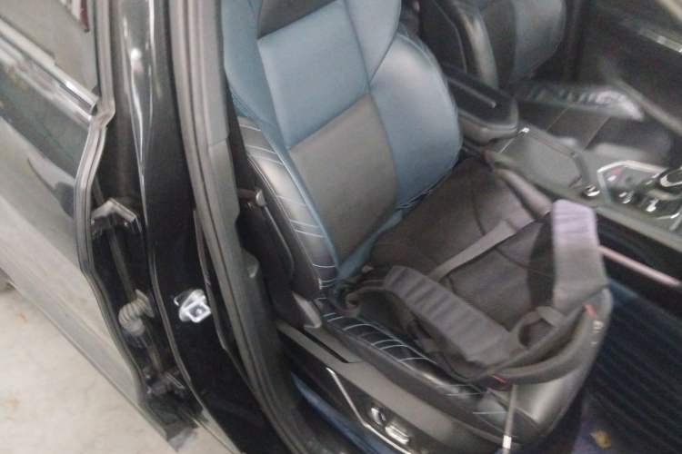 Used Lynk & Co 05 2020 2.0TD Two-Wheel Drive Shine Halo
