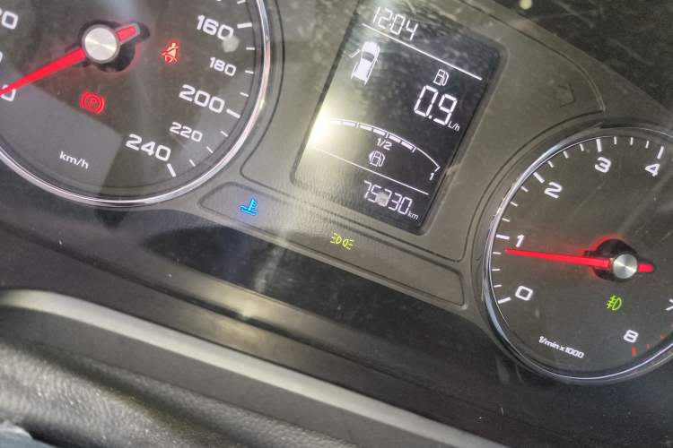 Used Roewe RX5 2019 20T Two-Wheel Drive Manual 4G Connect Platinum Edition
