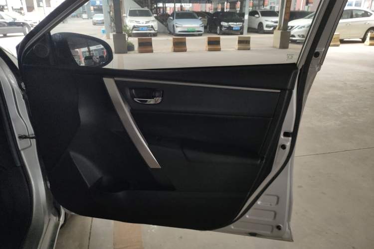 Used Toyota Corolla 2014 1.6L CVT GL
