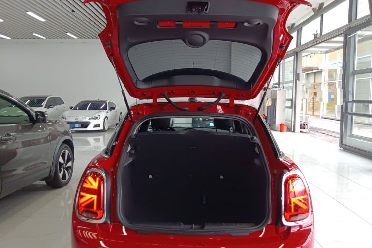 Used MINI MINI 2021 1.5T COOPER Classic Edition Five-Door Version
