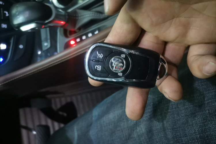 Used Buick Envision 2021 532T Two-Wheel-Drive Luxury Version
