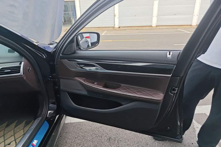 Used BMW 7 Series 2021 740Li Leading Model M Sport Package
