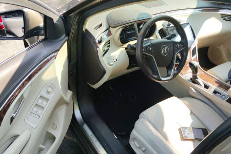 Used Buick LaCrosse 2013 2.4L SIDI Leading Comfort Version
