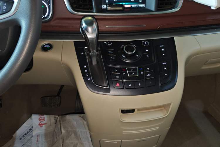 Used Buick GL8 2018 28T Comfort Model China VI Standard
