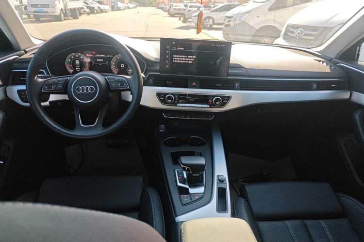 Used Audi A4L 2020 40 TFSI Luxury Dynamic Model
