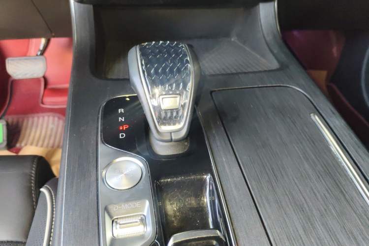 Used GAC Trumpchi GS8 2022 Linghang Series 2.0 TGDI Two-Wheel-Drive Luxury Smart Connectivity Version (7 Seats)