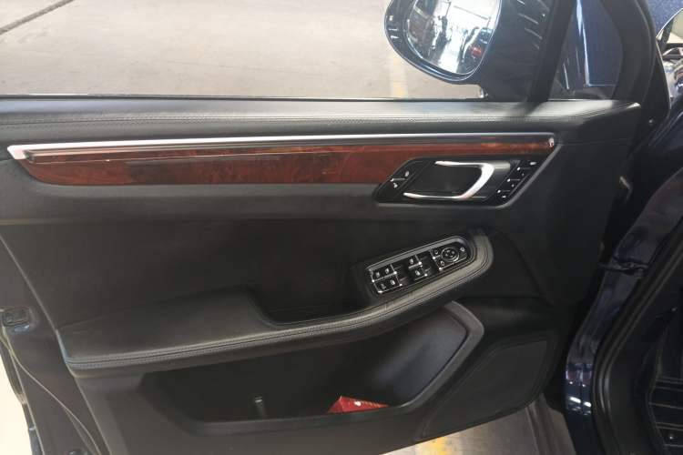 Used Porsche Macan 2014 Macan S 3.0T
