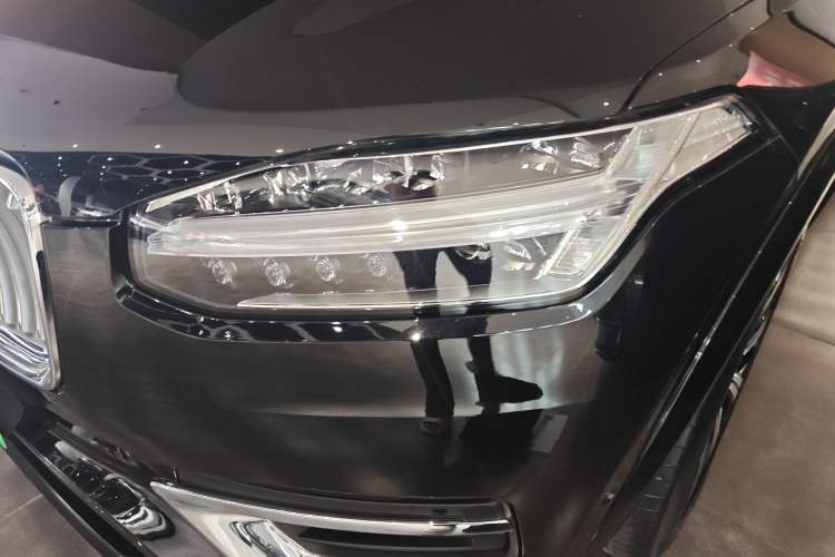 Used Volvo XC90 New Energy 2022 E-Drive Hybrid T8 Luxury Flagship 7-Seater
