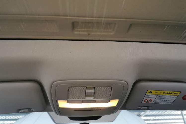 Used Roewe i5 2021 1.5L CVT Platinum Edition
