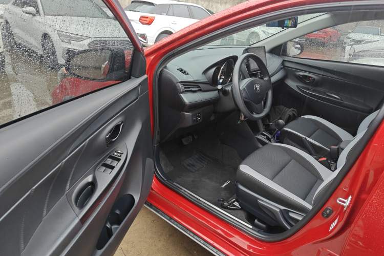 Used Toyota YARiS L 2021 X-Trail 1.5L CVT Leading Edition
