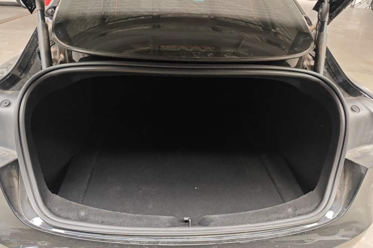 Used Tesla Model 3 2023 Rear-Wheel-Drive Version