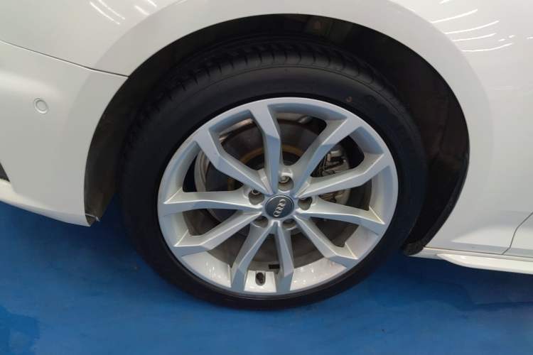 Used Audi A4L 2019 40 TFSI Fashion Version China V
