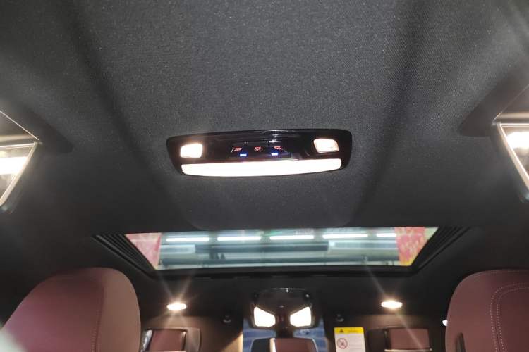 Used BMW 5 Series 2022 Second Facelift 525Li M Sport Package