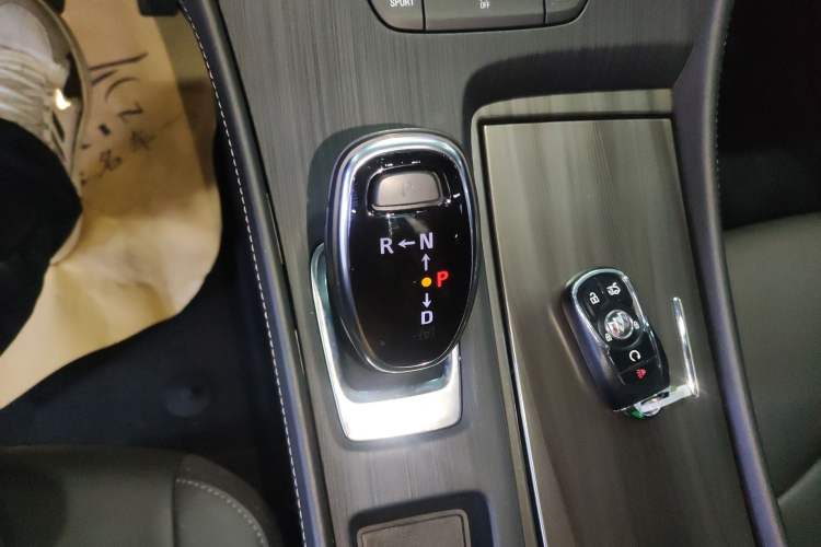 Used Buick LaCrosse 2022 652T Luxury Version
