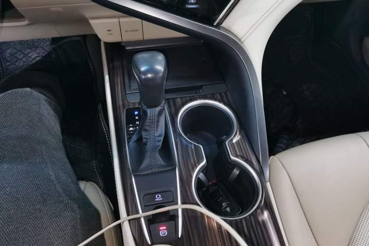 Used Toyota Camry 2019 Revised Version 2.0G Luxury Edition