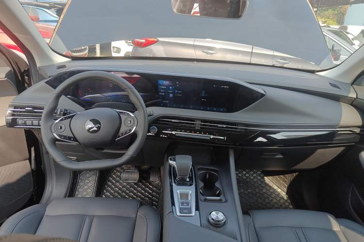 Used Dongfeng Aeolus Huge 2025 Mach Power 1.5T Luxury Version
