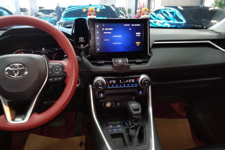 Used Toyota RAV4 2022 2.0L CVT Two-Wheel Drive Fashion Edition