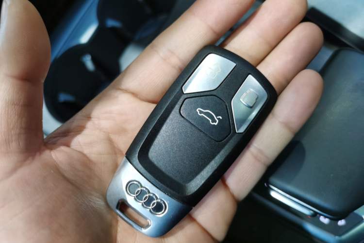 Used Audi A4L 2018 30th Anniversary Edition 40 TFSI Trendy Model
