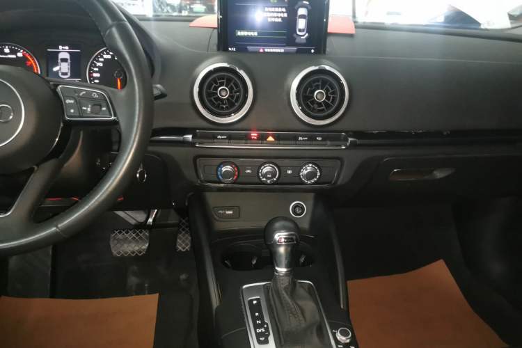 Used Audi A3 2020 Limousine 35 TFSI Fashion Edition China VI Emission Standard
