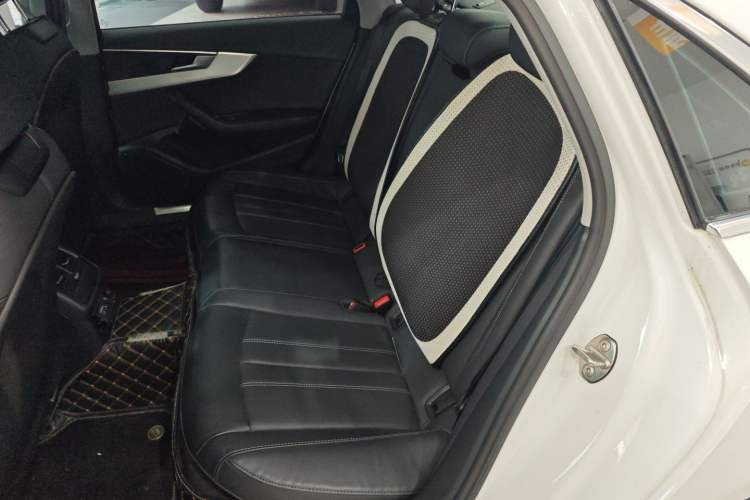 Used Audi A4L 2022 40 TFSI Fashion Dynamic Model
