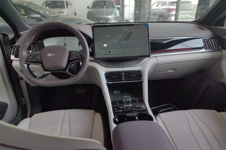 Used BYD Song PLUS New Energy 2025 EV Intelligent Driving Version 520km Premium Model

