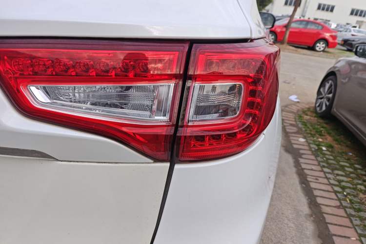 Used Changan CS75 2014 2.0L Manual Luxury Version China IV Standard